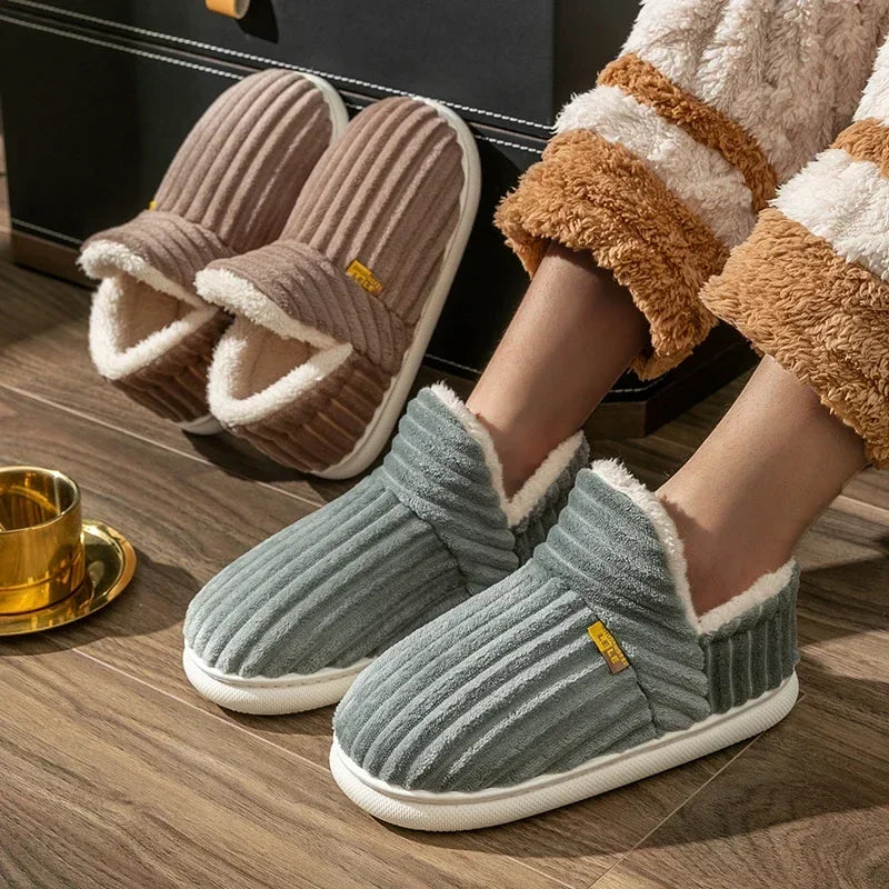 Zapatillas de felpa para hombre y mujer, chanclas cálidas y antideslizantes, zapatos informales de algodón para el hogar, estilo de pareja conciso, Color sólido, Invierno